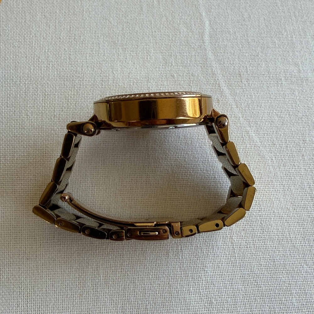 Michael Kors Chronograph Watch - Picture 3 of 7